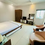 Michelle Hotel